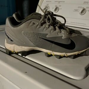 3 youth some rips. Really great pair